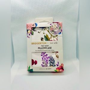 Bridgerton x Kitsch Floral Satin Pillowcase